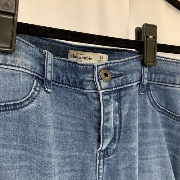 Abercrombie Kids Size 16 skinny jeans - Picture 2 of 4